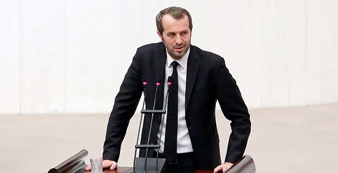 MHP&rsquo;li vekil Saffet Sancaklı: Futbolseverlere kötü bir haberim var