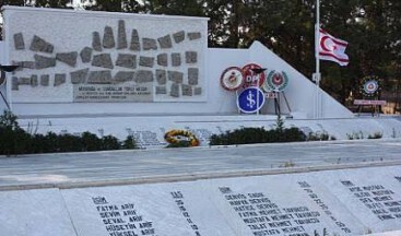 ŞEHİTLİKTEKİ MEZAR TAŞINDA 16 GÜNLÜK YAZIYORDU