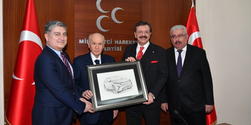 TOGG heyeti Türkiye’nin Otomobili’ni MHP Lideri Bahçeli’ye tanıttı