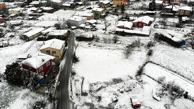 Meteoroloji tarih verdi! İstanbul’da kar başladı… Kaç gün sürecek
