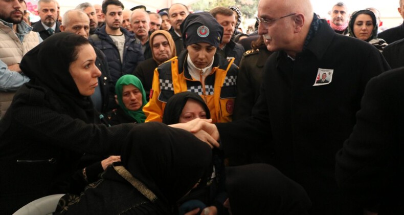 İdlib şehidimiz Tayfun Pekel Samsun’da son yolculuğuna uğurlandı