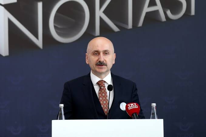 Kanal İstanbul ihalesi kelle aldı: Ulaştırma Bakanı görevden alındı
