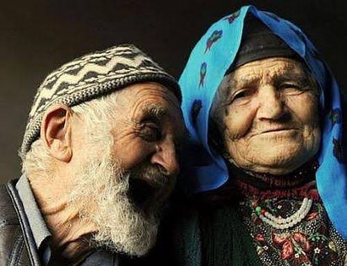 KİMDİR BU 65-80 YAŞ ARASINDAKİ NESİL