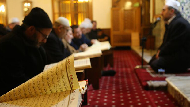 Kahraman Türk Ordusu için tüm camilerde Fetih Suresi okundu