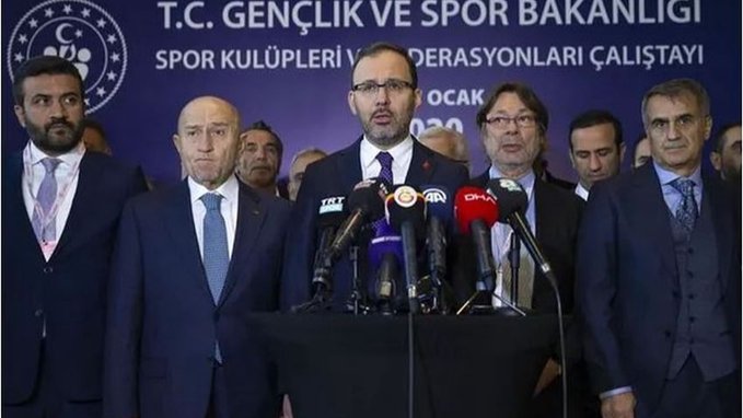 Türkiye’de spor faaliyetlerine korona virüs nedeniyle 4 hafta ertelenmesine karar verildi.