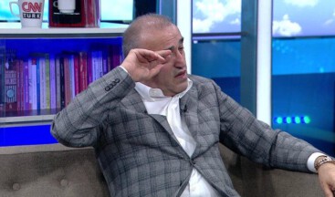 Korona virüsünü yenen Abdurrahim Albayrak Tv ekranında gözyaşlarını tutamadı