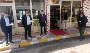 MHP’li Kütahya Belediye Başkanı Alim Işık, Şemdinli’ye 5 bin maske gönderdi