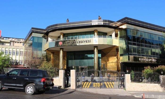 İçişleri Bakanlığı 3 HDP’li belediye başkanını görevden aldı