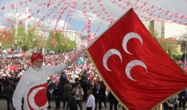 MHP Mitinglerinin Bayrak Dedesi Mehmet Ali Yıldırım hayatını kaybetti