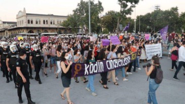 KARŞI MAHALLE HAYRANLARI