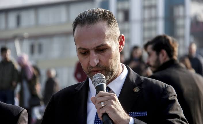 Bursa Ülkü Ocakları başkanı Özdemir’den tepki “Bursa’da Ocak Başkanlığı yapmış hiçbir arkadaşımız MHP dışında siyaset yapmamaktadır”