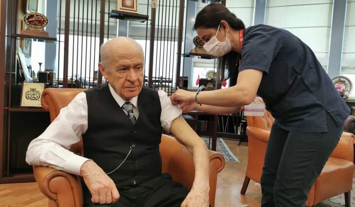 MHP Lideri Bahçeli koronavirüs aşısının ikinci dozunu yaptırdı