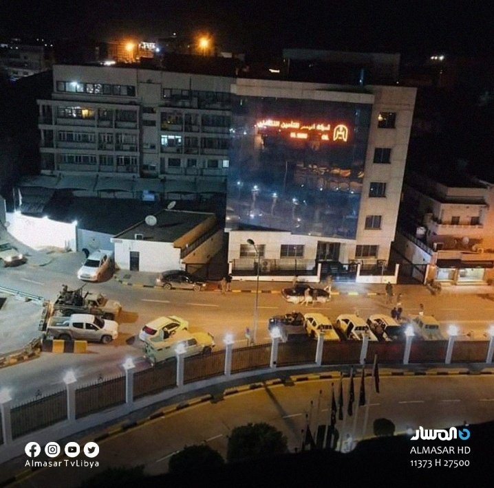 Libya’da silahlı gruplar başbakanlık ve savunma bakanlığı binalarını kuşattı