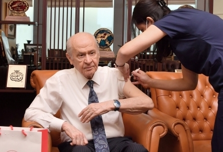 Devlet Bahçeli’nin tercihi millî aşı TURKOVAC oldu