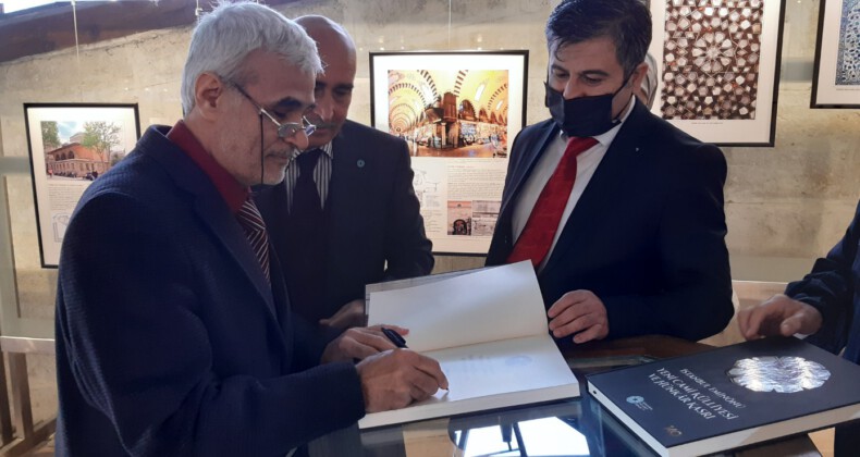 Kültür ve Sanat tarihçisi Abdullah Kılıç’ın yeni eseri “İstanbul Eminönü Yeni Camii Külliyesi ve Hünkâr Kasrı” kitabı üzerine kültür buluşması