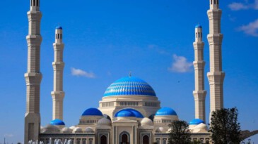 DÜNYANIN EN BÜYÜK CAMİSİ KAZAKİSTAN’IN BAŞKENTİ NUR-SULTAN’DA BUGÜN AÇILDI!