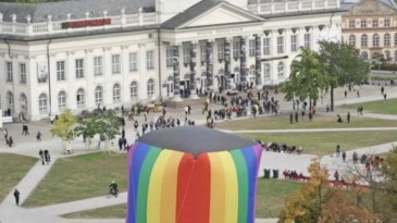 AHLÂK: Oyun Büyük ve Tehlikeli!