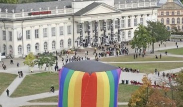 AHLÂK: Oyun Büyük ve Tehlikeli!