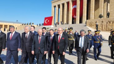 Devlet Bahçeli 29 Ekim Cumhuriyet Bayramı töreninde