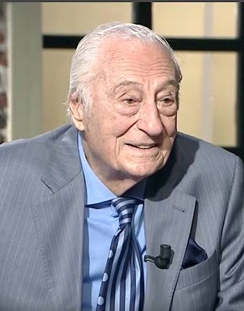MHP Lideri Bahçeli’den, Halit Kıvanç için taziye mesajı: Türkçemizi çok güzel konuşup seslendiren Sayın Halit Kıvanç’ın vefatından duyduğum üzüntüyü özellikle ifade ediyorum
