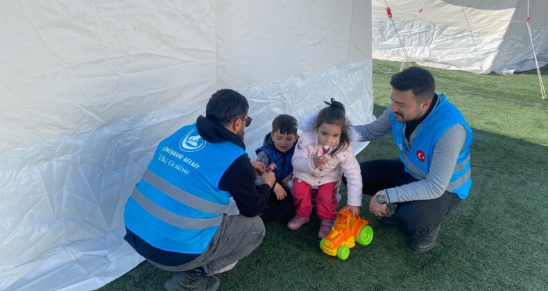 Sahada Ülkücüler Var: Yardımlar devam ediyor #deprem #Gümüşhane