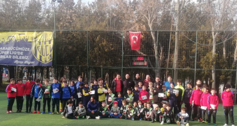 Depremzede Çocuklar Unutulmadı