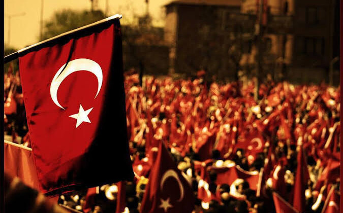 HAYATI ANLATAN SAYFALAR