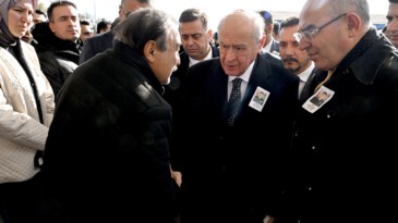 Devlet Bahçeli şehit Üsteğmen Abdullah Köse’nin cenaze namazında