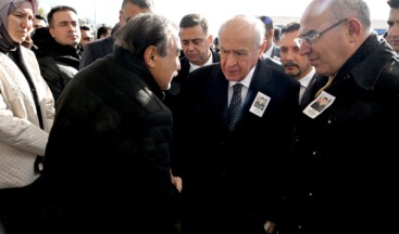 Devlet Bahçeli şehit Üsteğmen Abdullah Köse’nin cenaze namazında