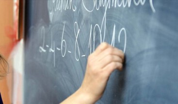 Devlet Bahçeli’den Öğretmenler Günü mesajı: Öğretmenlerin hepsi kadroya geçirilmelidir.