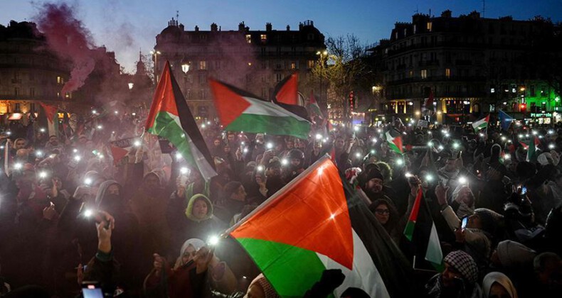 Paris’te ‘Gazze’ için  yürüdüler