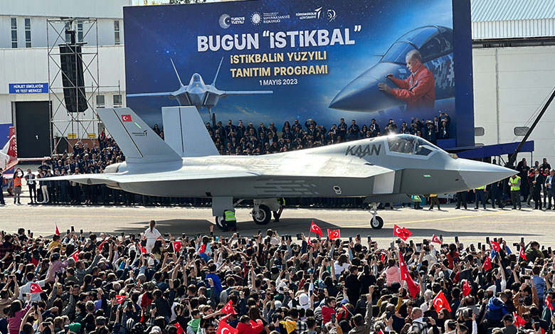 Milli Muharip Uçağımız KAAN gökyüzüyle buluştu