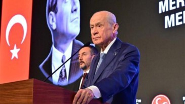 Devlet Bahçeli’den bayram mesajı: Türkiye Cumhuriyeti sandıkta kurulmamıştır herkes aklını başına alsın