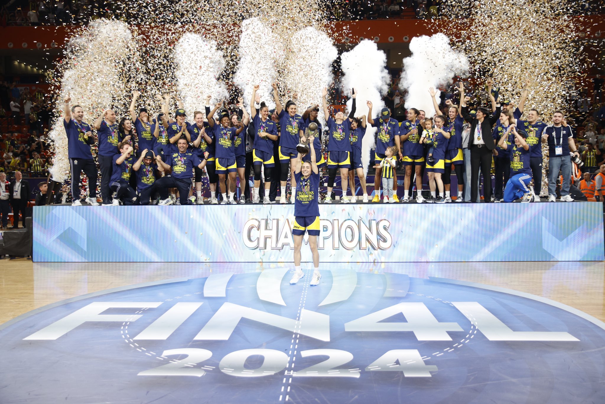 Fenerbahçe, Avrupa şampiyonu oldu!