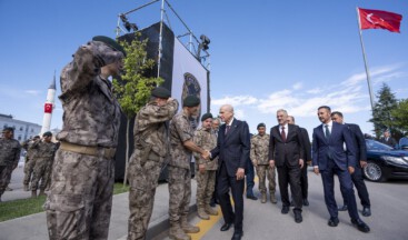 Devlet Bahçeli Özel Harekâtı ziyaret etti