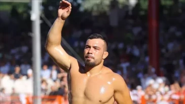 Başpehlivan Yusuf Can Zeybek
