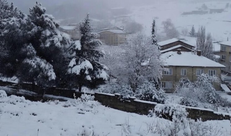 Yoğun Kar Yağışı Türkiye’de Eğitimi Durdurdu: 29 Aralık 2025’te Okullar Tatil!