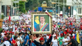 Venezuela’da Maduro sesleri