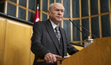 Gazi Meclis aciz Meclis değildir. Gazi Meclis kürsü işgaliyle üçüncü dünya ülkelerini andıracak bir Meclis değildir.