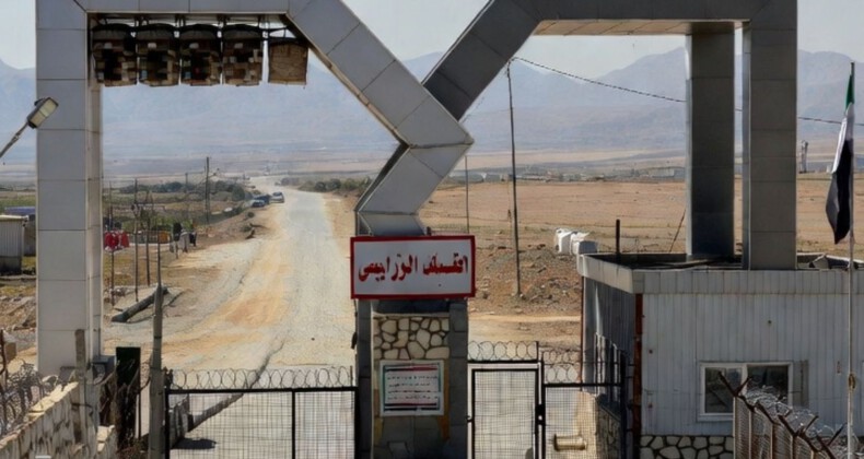 Suriye gümrük kapılarını kapatıyor