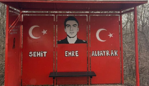 Vefakar çift şehitlerimizin hatırasını fırçalarıyla yaşatıyorlar