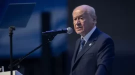 Bayram, yalnızca gülen yüzlerin değil; yüzü gülsün diye bekleyenlerin de bayramıdır